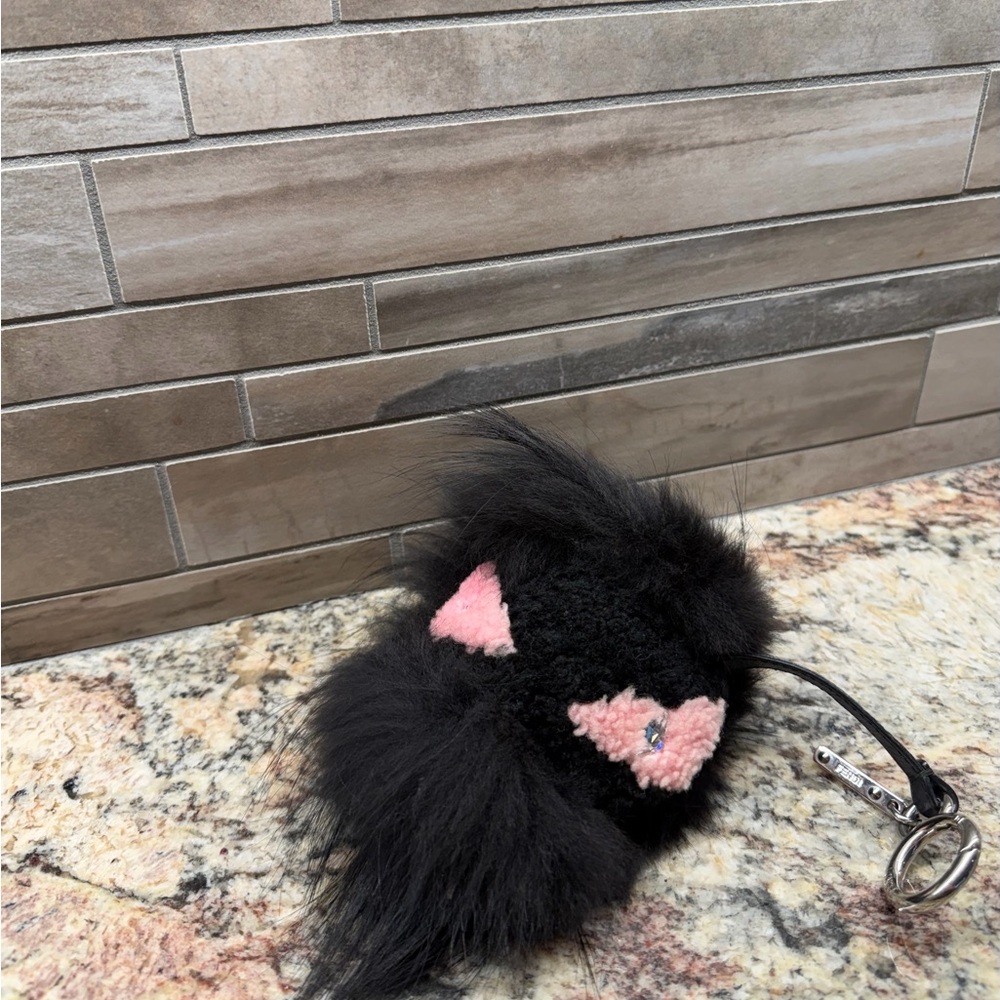 👾RARE Fendi Fox Fur Shearling Pinky Punky Monster Bag Bug Charm - Picture 2 of 14